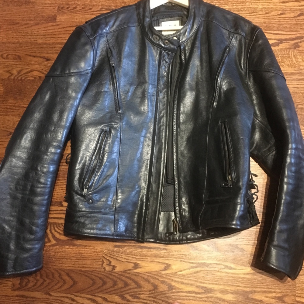 Mens CMM Canada black leather motorcycle jacket XL (fits more like a large).